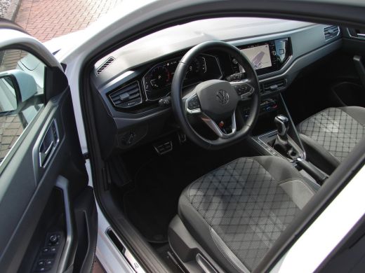 Volkswagen Polo 1.0 TSI 110pk DSG R-Line | Acc | Lane | Camera ActivLease financial lease