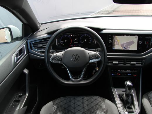 Volkswagen Polo 1.0 TSI 110pk DSG R-Line | Acc | Lane | Camera ActivLease financial lease