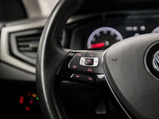 Volkswagen Polo 1.0 TSI Sportline (APPLE CARPLAY, GROOT NAVI, LM VELGEN, SPORTSTOELEN, ADAPTIVE CRUISE, NIEUWE AP... ActivLease financial lease