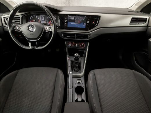 Volkswagen Polo 1.0 TSI Sportline (APPLE CARPLAY, GROOT NAVI, LM VELGEN, SPORTSTOELEN, ADAPTIVE CRUISE, NIEUWE AP... ActivLease financial lease