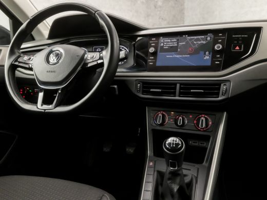 Volkswagen Polo 1.0 TSI Sportline (APPLE CARPLAY, GROOT NAVI, LM VELGEN, SPORTSTOELEN, ADAPTIVE CRUISE, NIEUWE AP... ActivLease financial lease