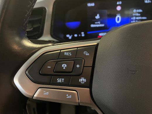 Volkswagen T-Roc 1.0 111PK TSI Life | Multimedia Pakket | Climate Control | ACC | Apple Carplay | ActivLease financial lease
