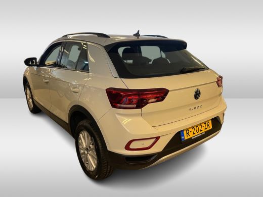 Volkswagen T-Roc 1.0 111PK TSI Life | Multimedia Pakket | Climate Control | ACC | Apple Carplay | ActivLease financial lease