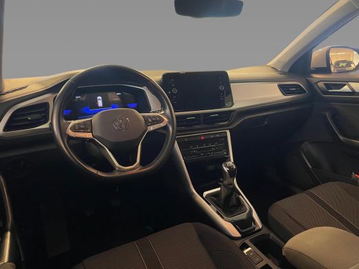 Volkswagen T-Roc 1.0 111PK TSI Life | Multimedia Pakket | Climate Control | ACC | Apple Carplay | ActivLease financial lease