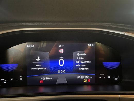 Volkswagen T-Roc 1.0 111PK TSI Life | Multimedia Pakket | Climate Control | ACC | Apple Carplay | ActivLease financial lease
