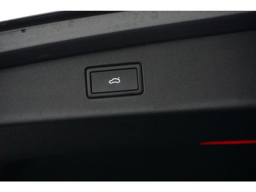 Volkswagen Tiguan Volkswagen 1.5eTSI 150PK DSG Life | Achteruitrijcamera | LED koplampen adaptief | Trekhaak elektr... ActivLease financial lease