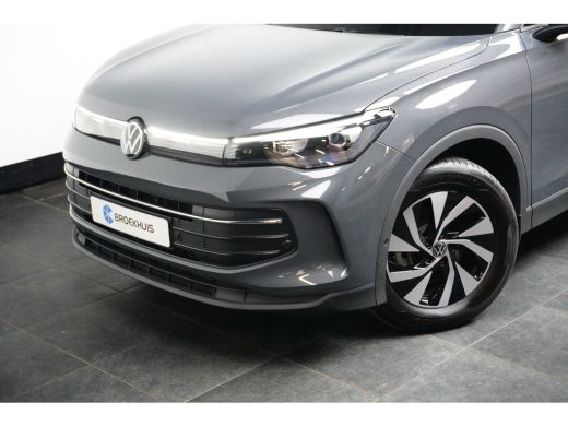 Volkswagen Tiguan Volkswagen 1.5eTSI 150PK DSG Life | Achteruitrijcamera | LED koplampen adaptief | Trekhaak elektr... ActivLease financial lease