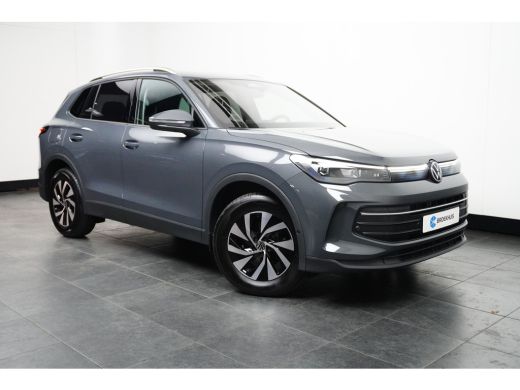 Volkswagen Tiguan Volkswagen 1.5eTSI 150PK DSG Life | Achteruitrijcamera | LED koplampen adaptief | Trekhaak elektr... ActivLease financial lease
