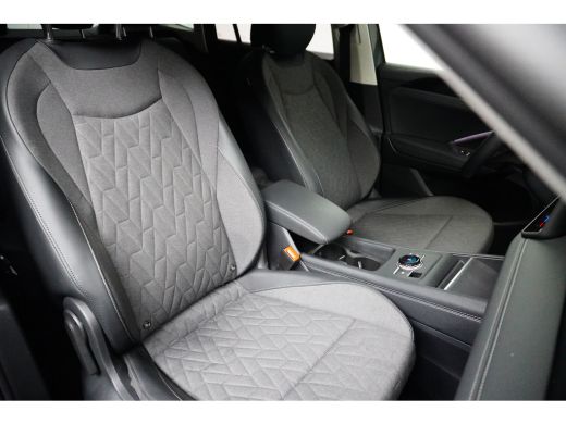 Volkswagen Tiguan Volkswagen 1.5eTSI 150PK DSG Life | Achteruitrijcamera | LED koplampen adaptief | Trekhaak elektr... ActivLease financial lease