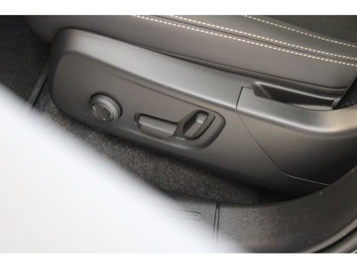 Volvo  C40 Volvo Extended Range 252PK Ultimate | Blis | Trekhaak | 360° | HK Audio | Stoelverw. | Power Seats ActivLease financial lease