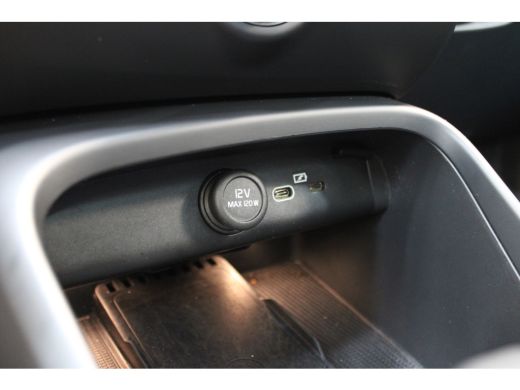 Volvo  C40 Extended Range 252PK Ultimate | Blis | Trekhaak | 360° | HK Audio | Stoelverw. | Power Seats ActivLease financial lease