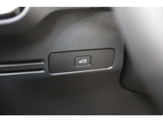 Volvo  C40 Extended Range 252PK Ultimate | Blis | Trekhaak | 360° | HK Audio | Stoelverw. | Power Seats ActivLease financial lease