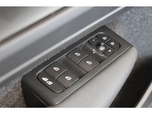 Volvo  C40 Extended Range 252PK Ultimate | Blis | Trekhaak | 360° | HK Audio | Stoelverw. | Power Seats ActivLease financial lease