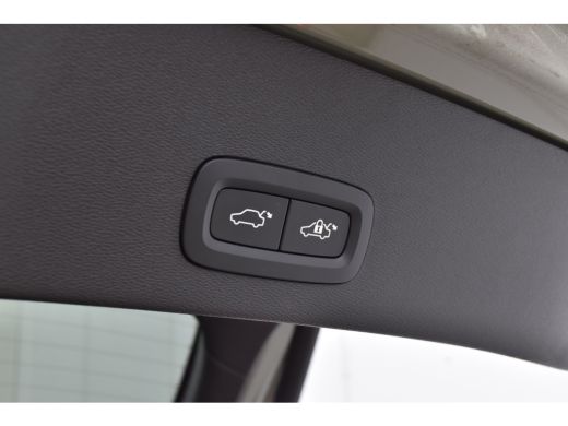 Volvo  C40 Volvo Ultimate Extended Range 82 kWh Tailord Wool | Heico | Harman Kardon | Pixel LED | Sage Gree... ActivLease financial lease