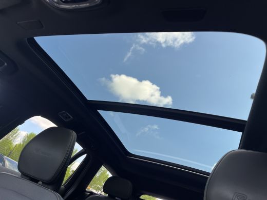 Volvo  V60 2.0 T8 Twin Engine R-Design | Panoramadak | HUD | 360 Camera | Trekhaak | ActivLease financial lease
