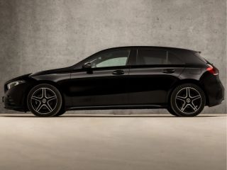 Mercedes A-Klasse 180 AMG Sport Automaat (APPLE CARPLAY, GROOT NAVI, SFEERVERLICHTING, CAMERA, LEDER/ALCANTARA, SPO...