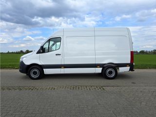 Mercedes Sprinter 317 1.9 CDI L2 H2 RWD - 170 Pk - Automaat - MBUX - Navi - ParkeerCamera - Stoelverwarming