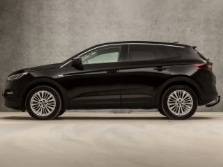 Opel Grandland X 1.2 Turbo Business Executive Automaat (APPLE CARPLAY, GROOT NAVI, STUUR/STOELVERWARMING, CAMERA, ...