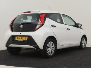 Toyota Aygo 1.0 VVT-i 73pk x-fun | 1ste eigenaar | Airco | LED dagrijverlichting | Elektrische ramen voor | B...