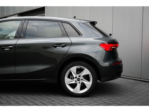 Audi A3 Sportback Advanced edition | Aluminium optiek in het interieur | Assistentiepakket Rijden en Park... ActivLease financial lease