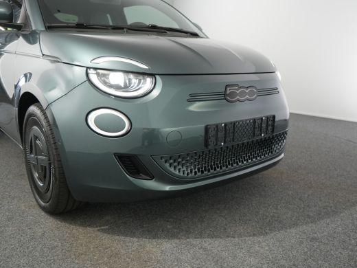 Fiat 500e Giorgio Armani | 10,25" touchscreen radio met Bluetooth, DAB & USB én Navigatie | 17" lichtmetale... ActivLease financial lease