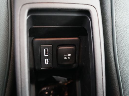 Fiat 500e Giorgio Armani | 10,25" touchscreen radio met Bluetooth, DAB & USB én Navigatie | 17" lichtmetale... ActivLease financial lease