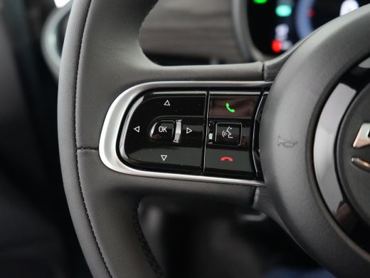 Fiat 500e Giorgio Armani | 10,25" touchscreen radio met Bluetooth, DAB & USB én Navigatie | 17" lichtmetale... ActivLease financial lease