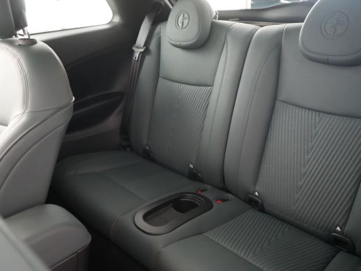 Fiat 500e Giorgio Armani | 10,25" touchscreen radio met Bluetooth, DAB & USB én Navigatie | 17" lichtmetale... ActivLease financial lease