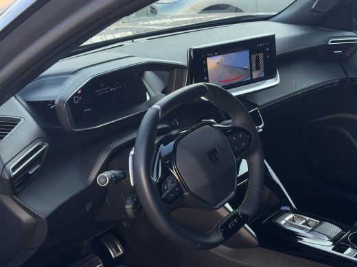 Peugeot 2008 GT 130pk | Achteruitrijcamera | Afwijkende dakkleur | Apple Carplay/Android Auto|telefoonintegrat... ActivLease financial lease