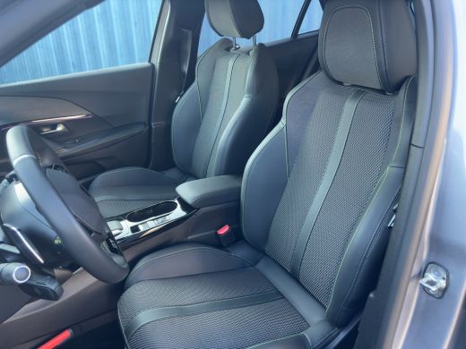 Peugeot 2008 GT 130pk | Achteruitrijcamera | Afwijkende dakkleur | Apple Carplay/Android Auto|telefoonintegrat... ActivLease financial lease