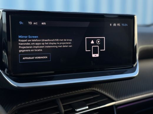 Peugeot 2008 GT 130pk | Achteruitrijcamera | Afwijkende dakkleur | Apple Carplay/Android Auto|telefoonintegrat... ActivLease financial lease