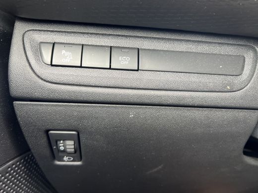 Peugeot 208 1.2 PureTech Allure | Achteruitrijcamera | Dimlichten automatisch | Parkeersensor achter ActivLease financial lease