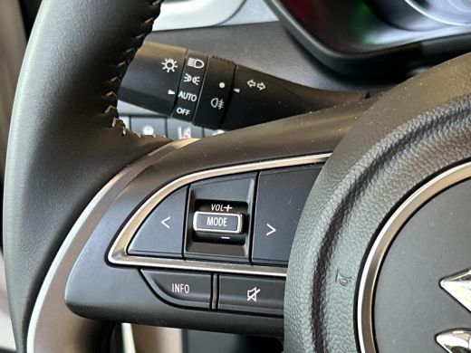 Suzuki Swift 1.2 Select Smart Hybrid **NAVIGATIE/ STOELVERWARMING/ APPLE CARPLAY & ANDROID AUTO/ DODEHOEKDETEC... ActivLease financial lease