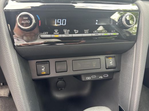 Toyota Yaris Cross 1.5 Hybrid 115 First Edition | 06-10141018 Voor meer informatie ActivLease financial lease