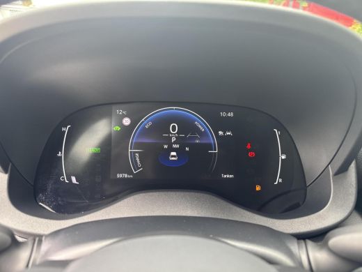 Toyota Yaris Cross 1.5 Hybrid 115 First Edition | 06-10141018 Voor meer informatie ActivLease financial lease