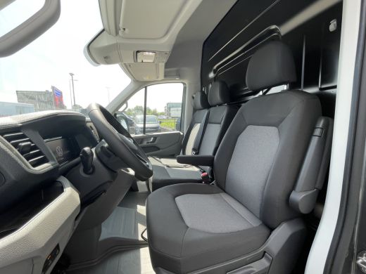 Volkswagen Crafter 35 2.0 TDI L3H3 Highline 140 Pk Automaat | Trekhaakvoorbereiding | App-Connect | 3 Zits ActivLease financial lease
