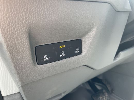Volkswagen Crafter 35 2.0 TDI L3H3 Highline 140 Pk Automaat | Trekhaakvoorbereiding | App-Connect | 3 Zits ActivLease financial lease