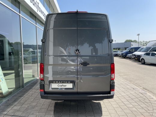 Volkswagen Crafter 35 2.0 TDI L3H3 Highline 140 Pk Automaat | Trekhaakvoorbereiding | App-Connect | 3 Zits ActivLease financial lease