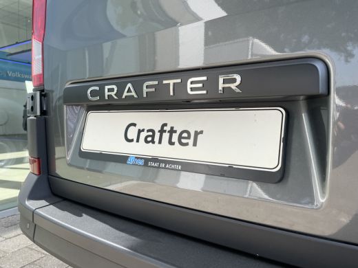 Volkswagen Crafter 35 2.0 TDI L3H3 Highline 140 Pk Automaat | Trekhaakvoorbereiding | App-Connect | 3 Zits ActivLease financial lease