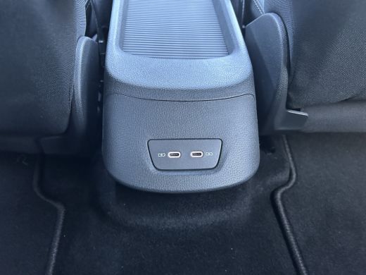 Volkswagen ID.3 Black Edition 52 kWh | 19 inch velgen | Parkeersensoren | App-Connect ActivLease financial lease