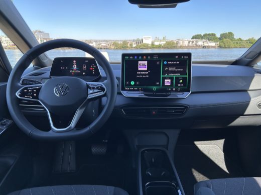 Volkswagen ID.3 Black Edition 52 kWh | 19 inch velgen | Parkeersensoren | App-Connect ActivLease financial lease