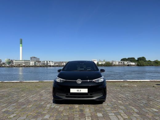 Volkswagen ID.3 Black Edition 52 kWh | 19 inch velgen | Parkeersensoren | App-Connect ActivLease financial lease