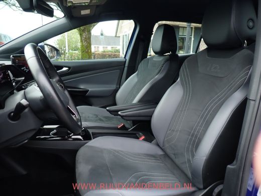 Volkswagen ID.4 Pro 77 kWh TREKHAAK / CAMERA / CARPLAY ActivLease financial lease