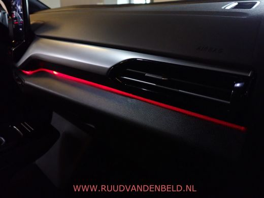 Volkswagen ID.4 Pro 77 kWh TREKHAAK / CAMERA / CARPLAY ActivLease financial lease