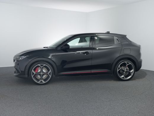 Alfa Romeo Junior Elettrica Veloce 54 kWh | Achteruitrijcamera | Airco (automatisch) | Cruise control adaptief ActivLease financial lease