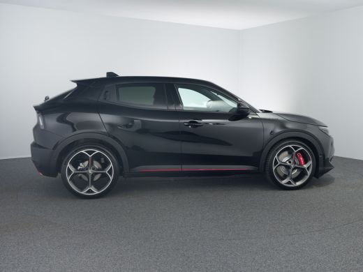 Alfa Romeo Junior Elettrica Veloce 54 kWh | Achteruitrijcamera | Airco (automatisch) | Cruise control adaptief ActivLease financial lease