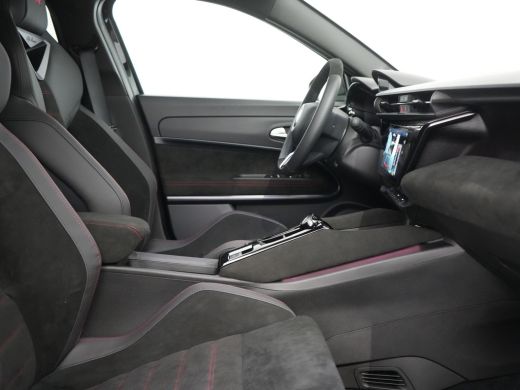 Alfa Romeo Junior Elettrica Veloce 54 kWh | Achteruitrijcamera | Airco (automatisch) | Cruise control adaptief ActivLease financial lease