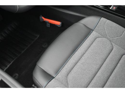 Citroën Ë-C4 C Series 50kWh | Navigatie | Achteruitrijcamera | HUD | Draadloos Apple Carplay & Android Auto | ... ActivLease financial lease