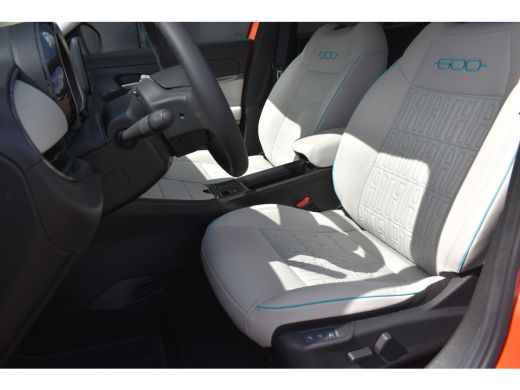 Fiat 600E La Prima 54 kWh 3 Fase | Vol-Leder | Massage | Adaptive Cruise | Stoelverwarming | Elektr. Achter... ActivLease financial lease