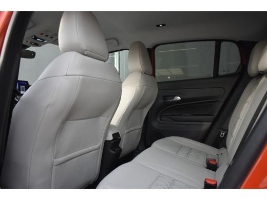 Fiat 600 La Prima 54 kWh 3 Fase | Vol-Leder | Adaptive Cruise | Massage | Elektr. Achterklep | Stoelverwar... ActivLease financial lease